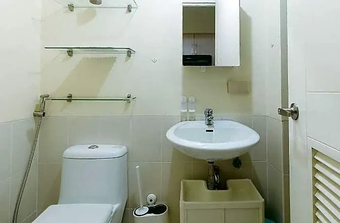 호텔 Reddoorz @ Yc Condotel - Viera Residences 마닐라